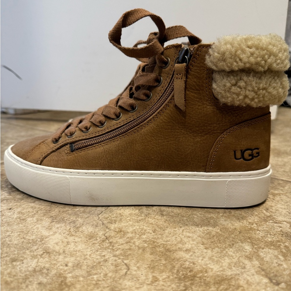 Ugg Shoes - image 4